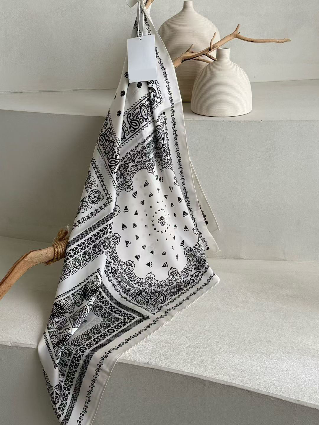 復古氣息幾何變形蟲圖騰絲巾 / 3色