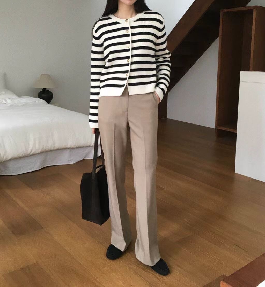 法式配色橫條紋金色排釦圓領外套 / 2色