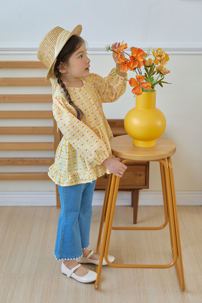 正韓春bbb 兩色愛心澎袖上衣