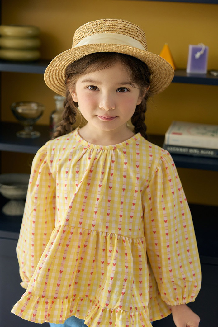 正韓春bbb 兩色愛心澎袖上衣