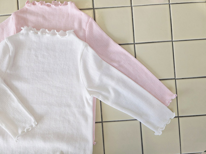 正韓春bbb 兩色捲邊木耳上衣