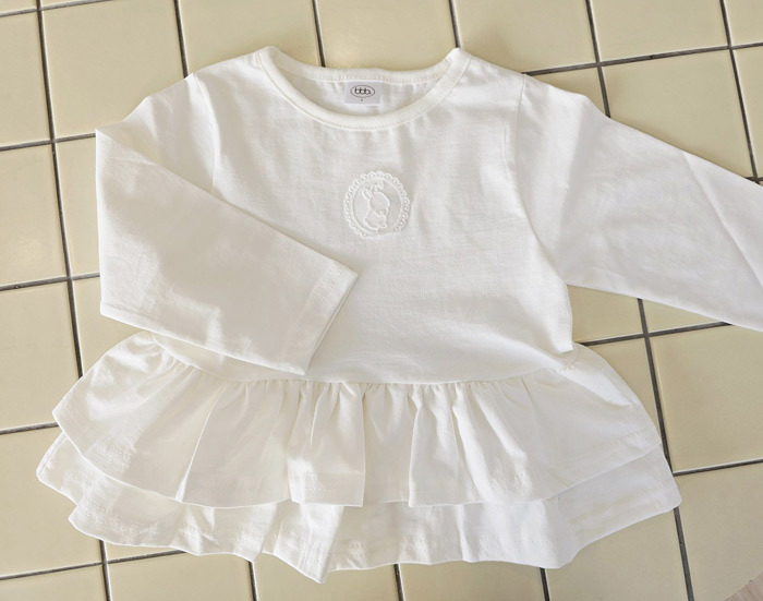 正韓春bbb 蕾絲小兔花邊上衣