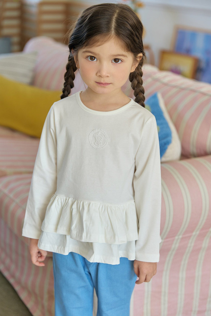 正韓春bbb 蕾絲小兔花邊上衣