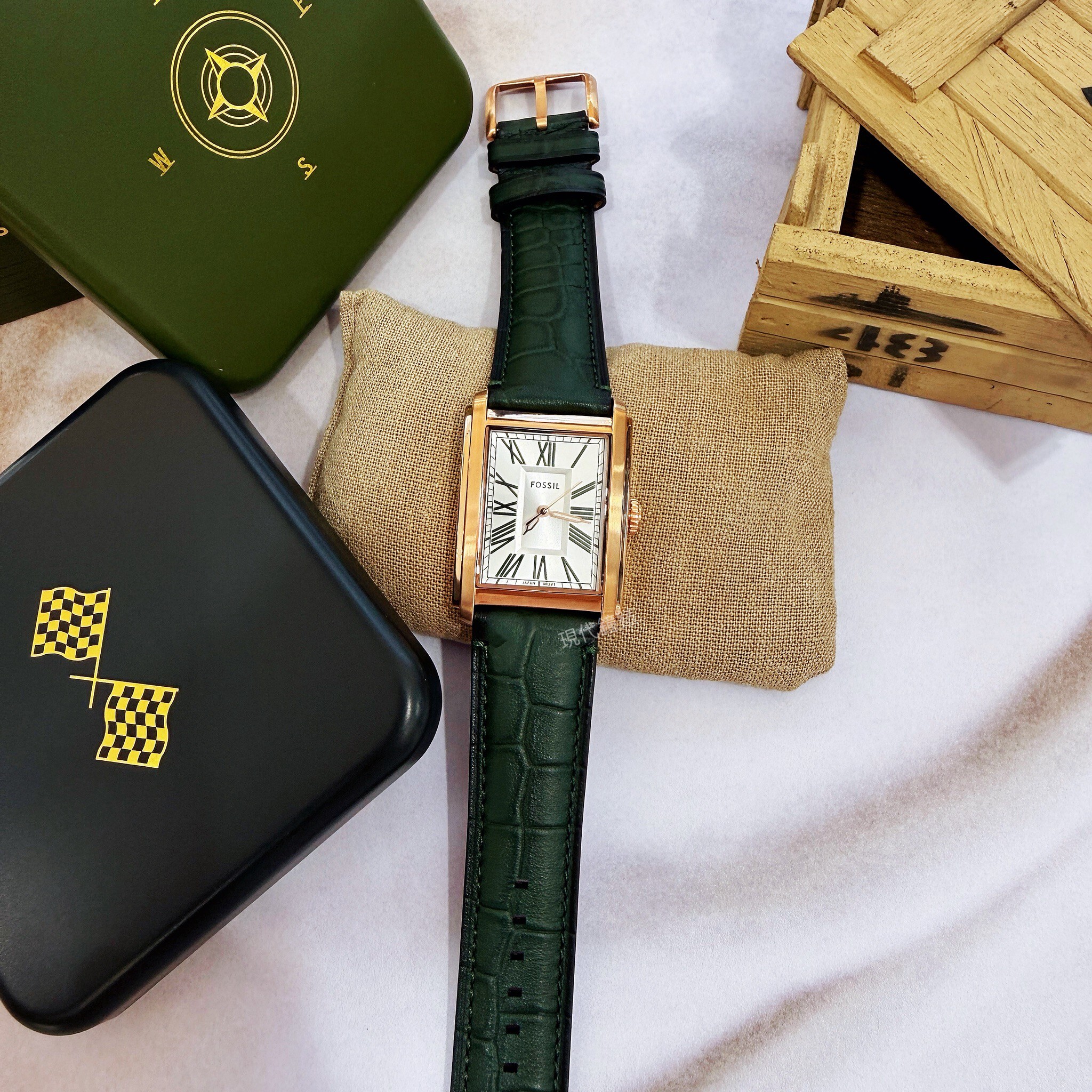 【FOSSIL】復刻羅馬數字方形男錶FS6077 30mm 現代鐘錶