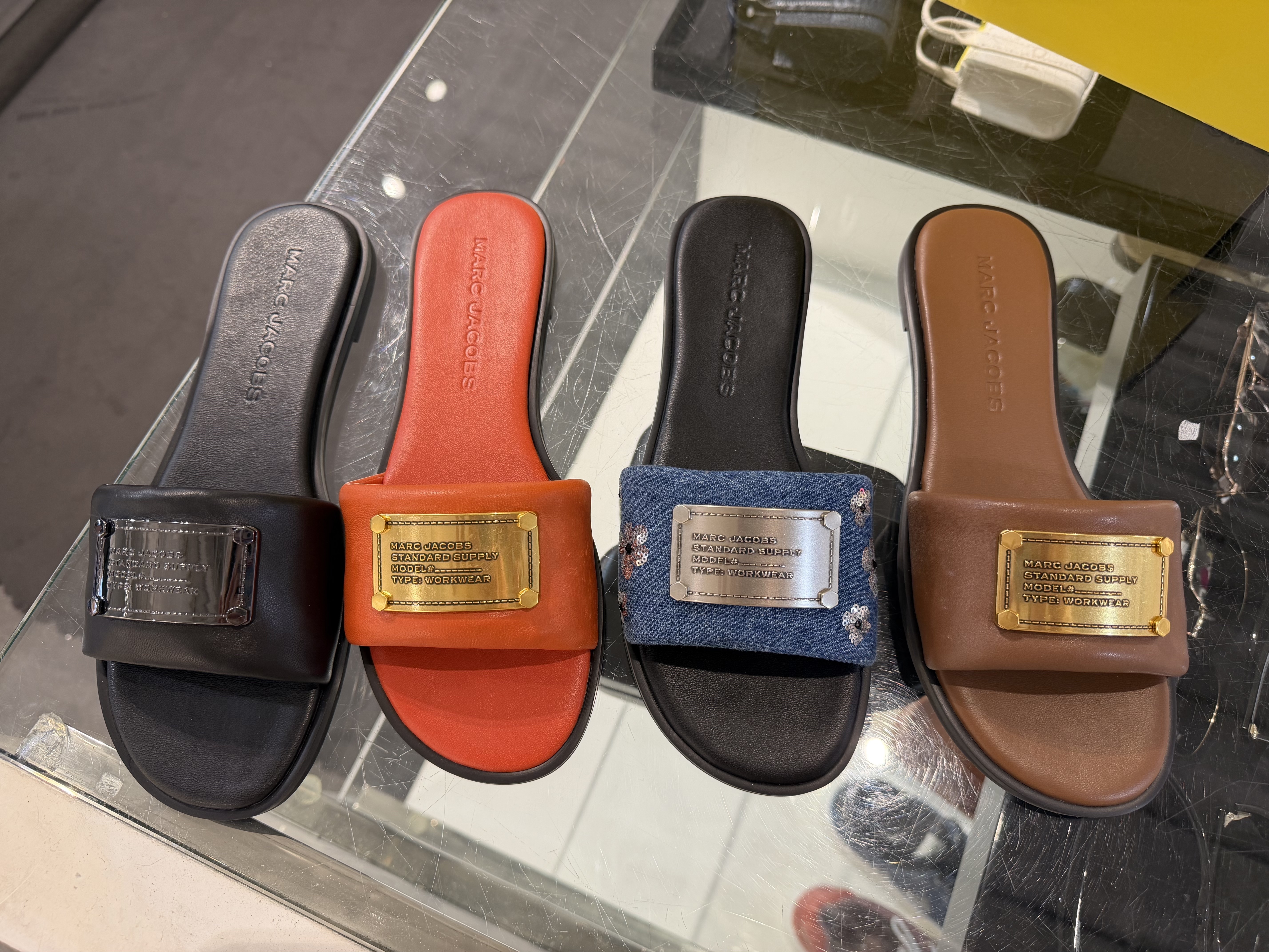 【直播】Marc Jacobs LX021149 拖鞋