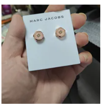 [S] MARC JACOBS ROSEGOLD/CHAMPAGNE CRYSTAL 4S5JER001J24-699 STUD EARRINGS, 196611288651 (SMJ649)