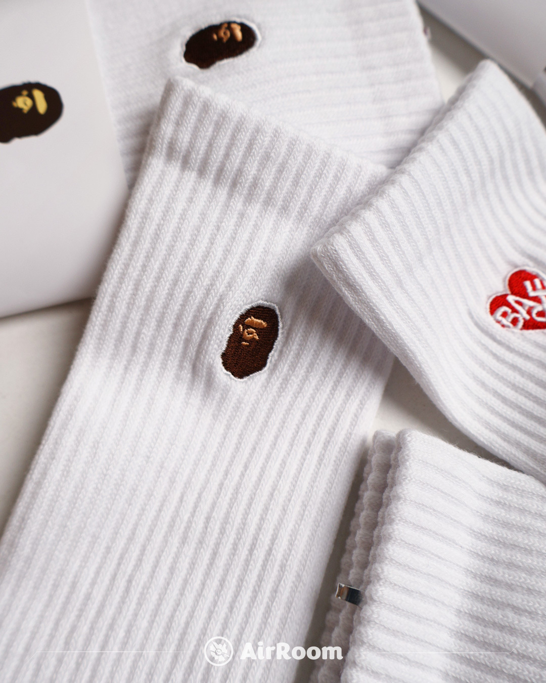 2026SS BAPE APE HEAD ONE POINT BAPE LOGO SOCKS 小頭 愛心 女款 長襪 襪子 現貨 1M30284301