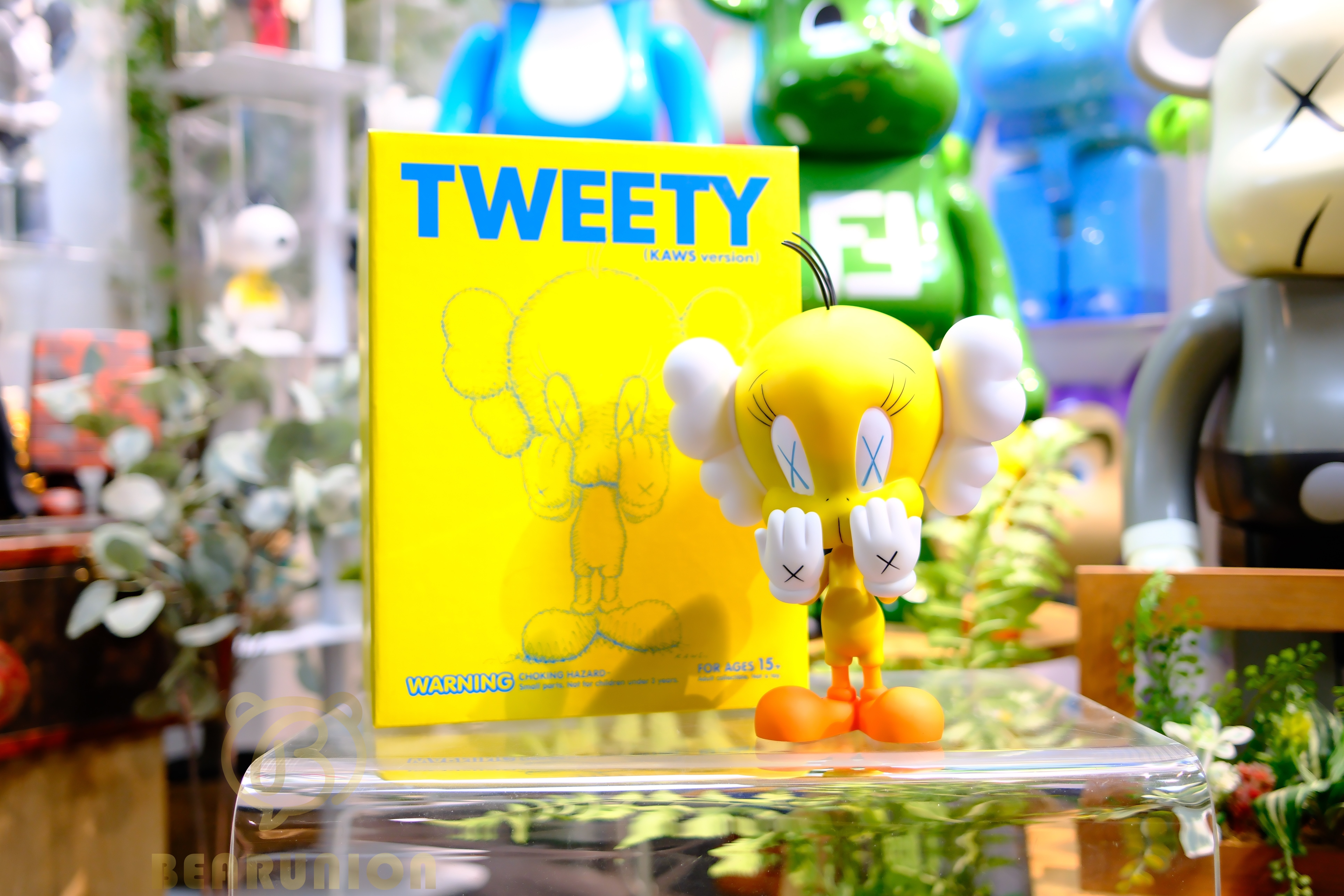 🥇現貨🥇KAWS Tweety Vinyl Figure Yellow