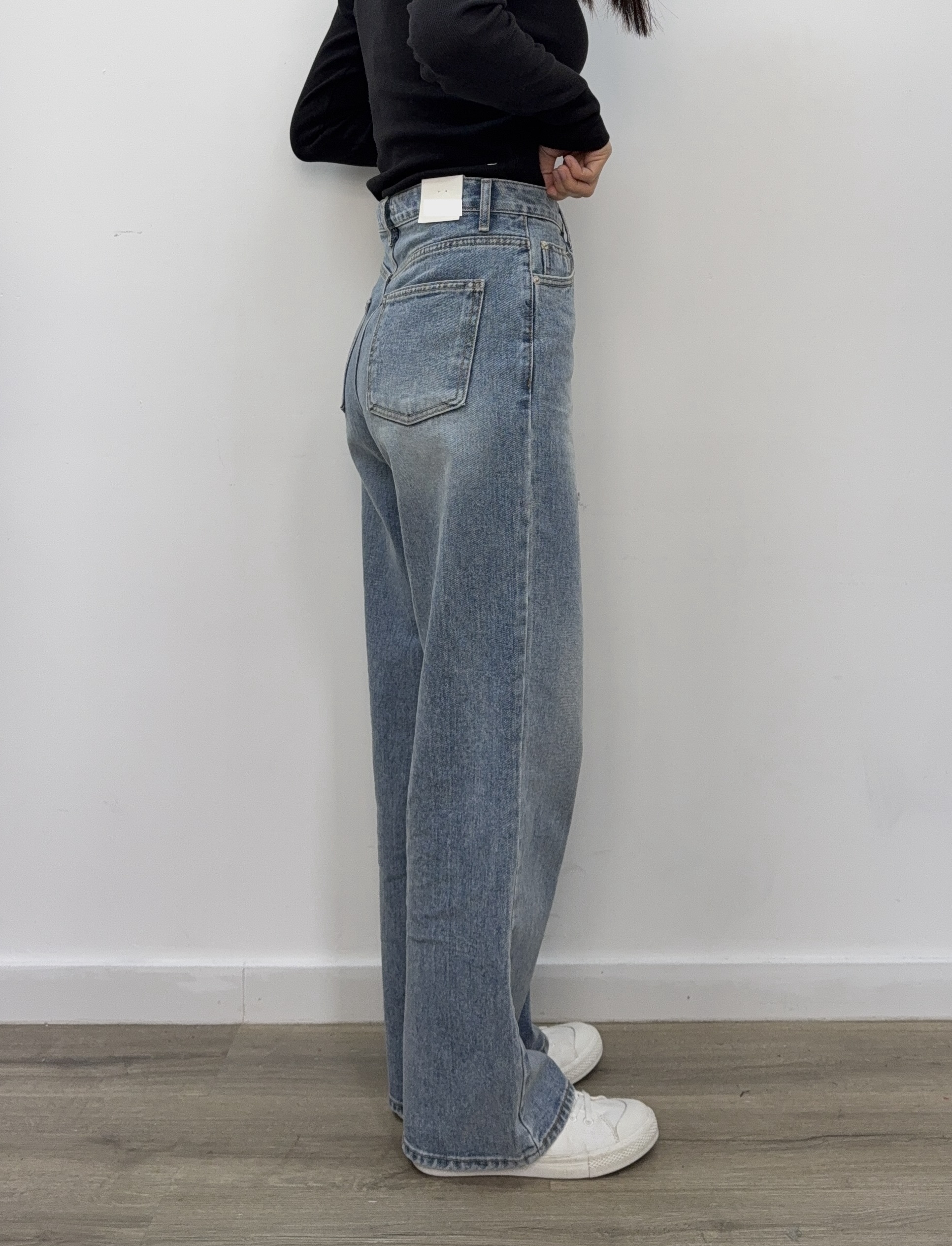 JS1127 淡藍刷白直筒牛仔褲