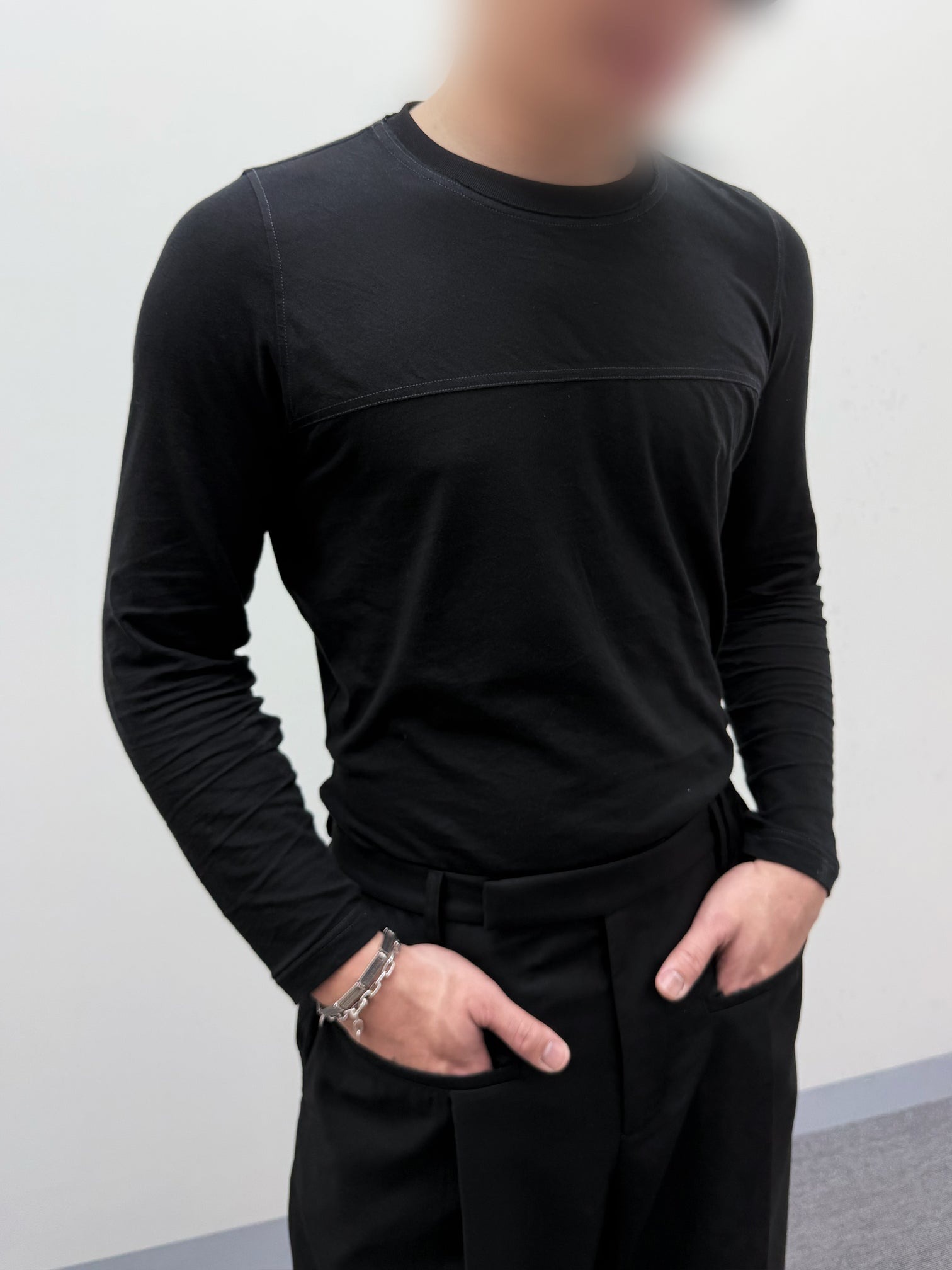 1dyLL｜1DS Cursive Logo Skinny LS Tee (Black)