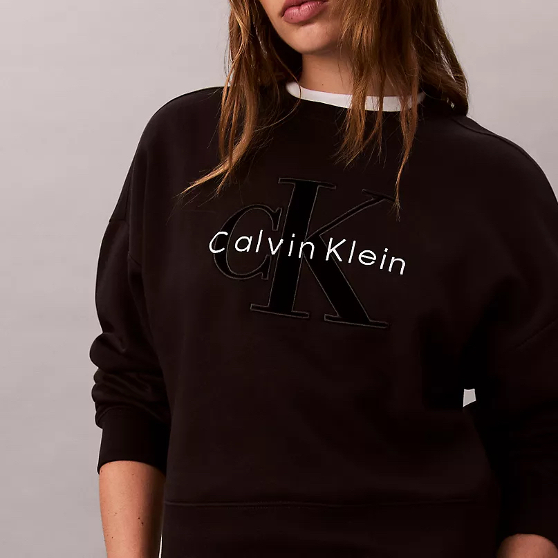 Calvin Klein CK 女款 立體電繡大CK 短版 大學T 長袖上衣
