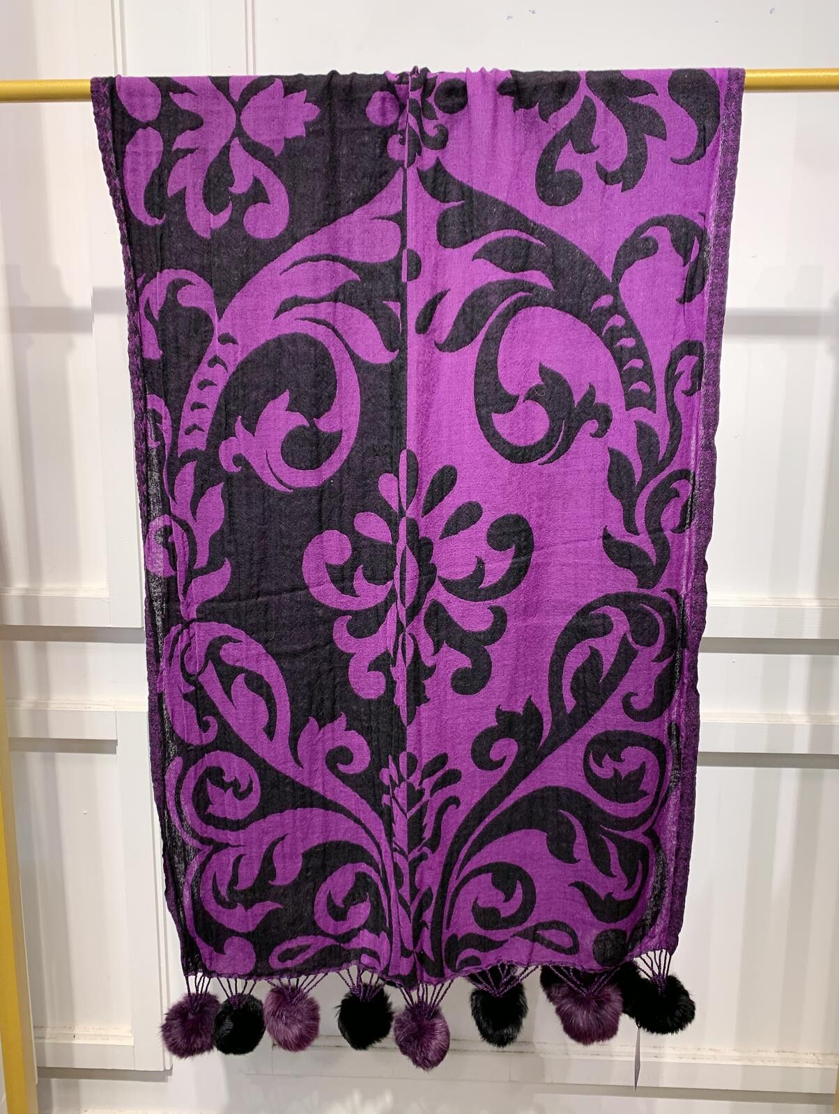 VK078 Scarfesia 紫黑色波波流蘇花紋絲巾 100% Merino Wool