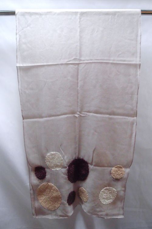 VK007 Scarfesia 奶白色小圓形絲巾 75% Wool 25% Silk