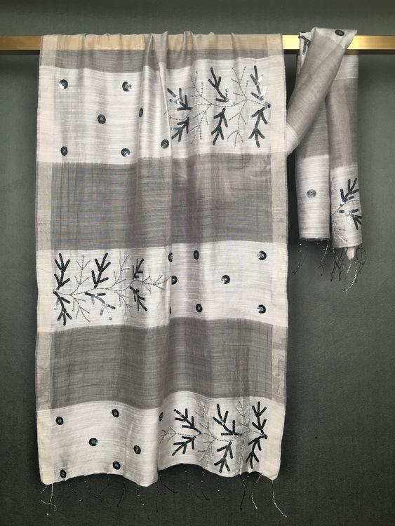 VK012 Scarfesia 白灰間枝節絲巾 75% Wool 25% Silk