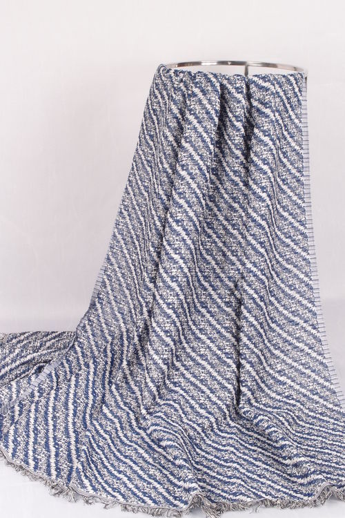 VK028 Scarfesia 藍白間絲巾 75% Cotton 25% Wool