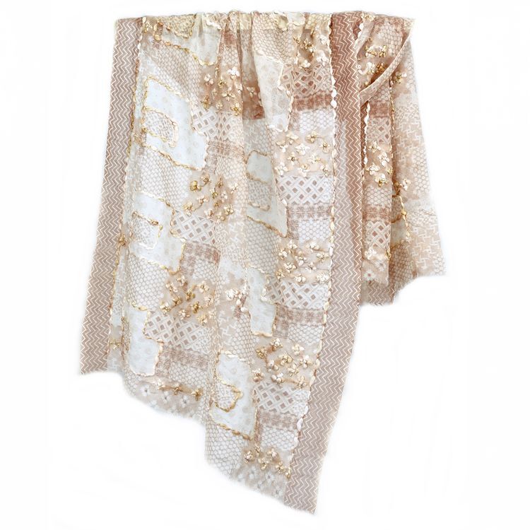 VK032 Scarfesia 杏金色暗花絲巾 100% Wool