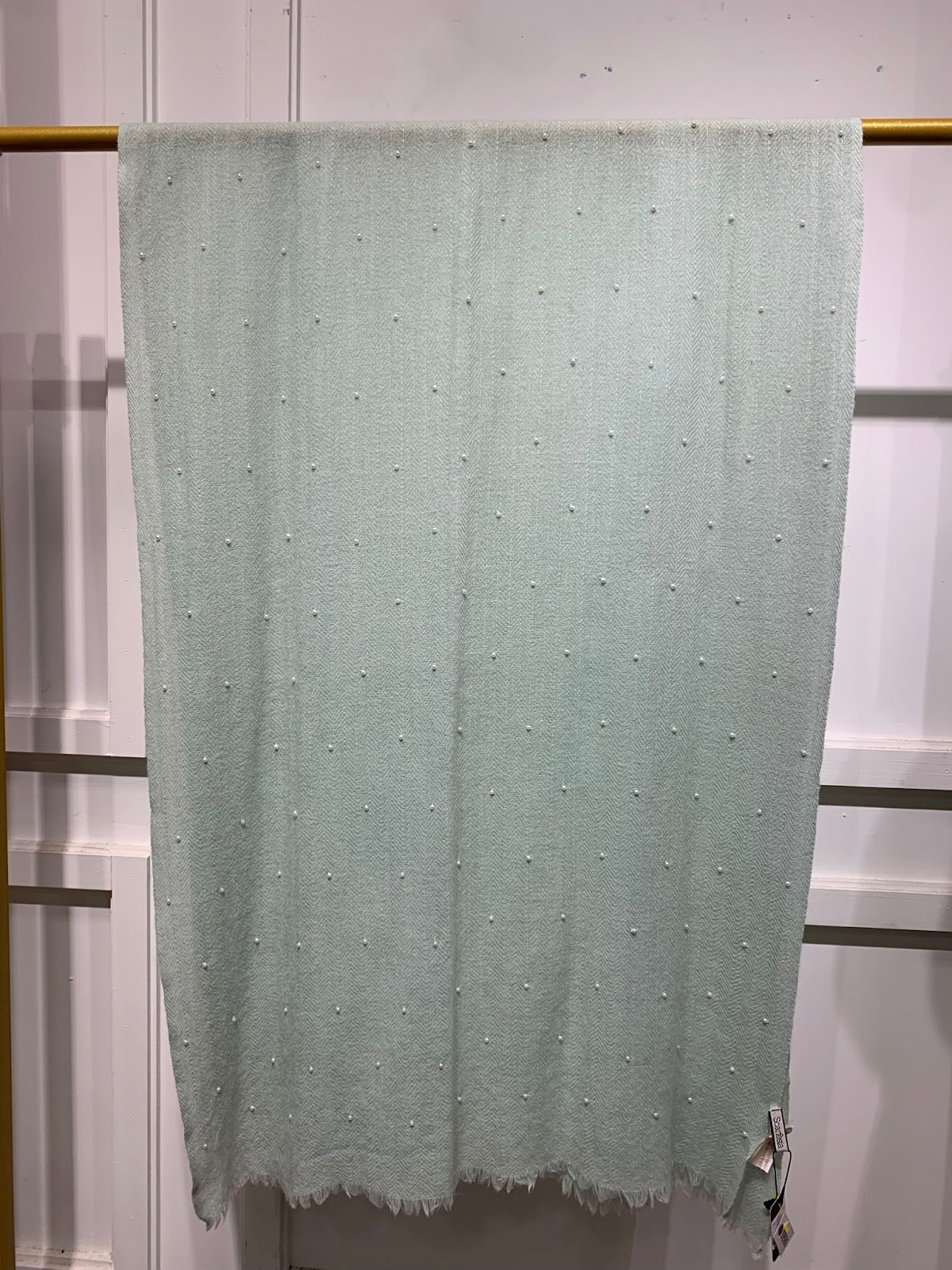 VK088 Scarfesia 綠色珠珠絲巾 (珍珠)70% Wool 30% Cashmere