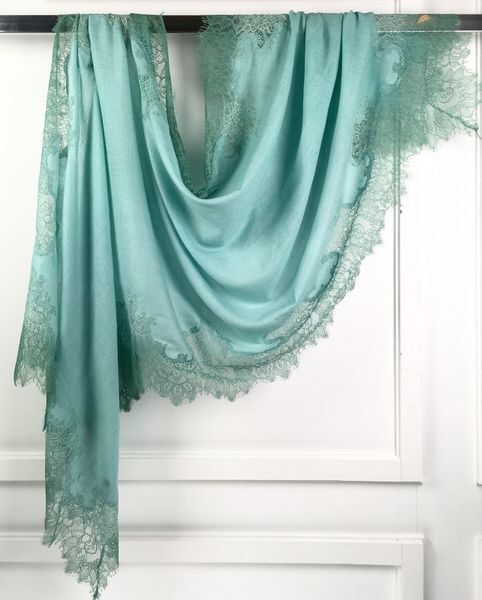 VK107 Scarfesia 藍綠色花邊絲巾 75% Wool 20% Silk 5% Cashmere