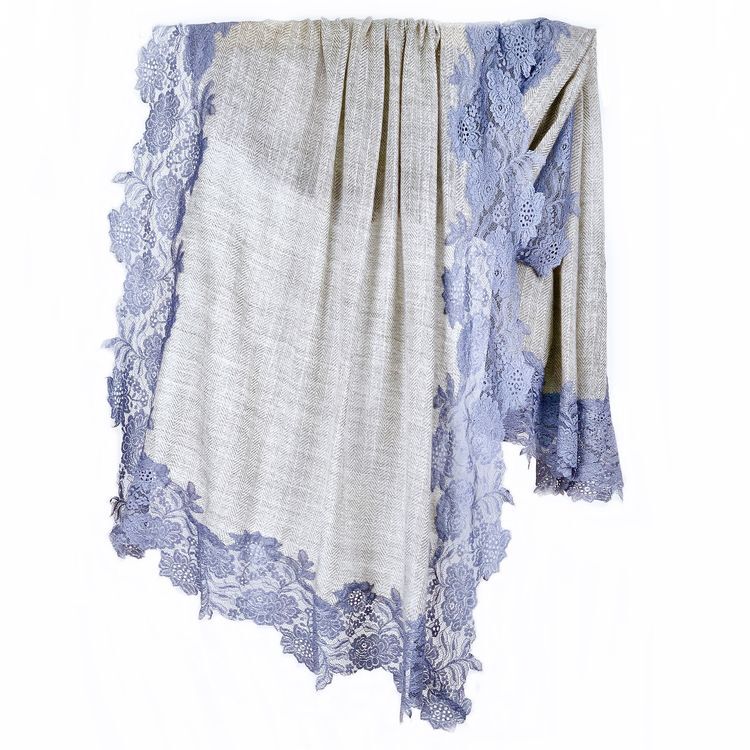 VK113 Scarfesia 灰白色藍花邊絲巾 70% Wool 30% Cashmere