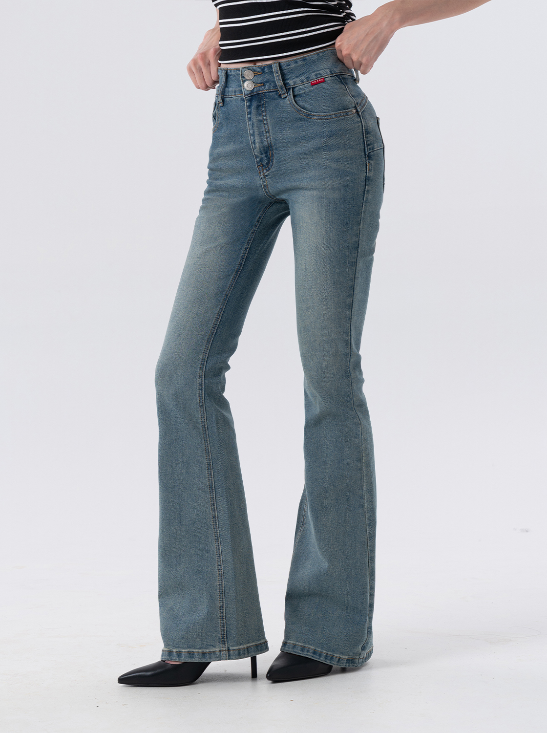 【2件1499】翹臀喇叭牛仔褲