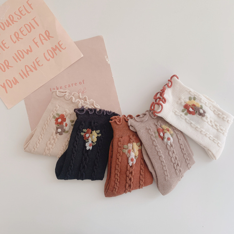 木耳邊小花中筒襪組