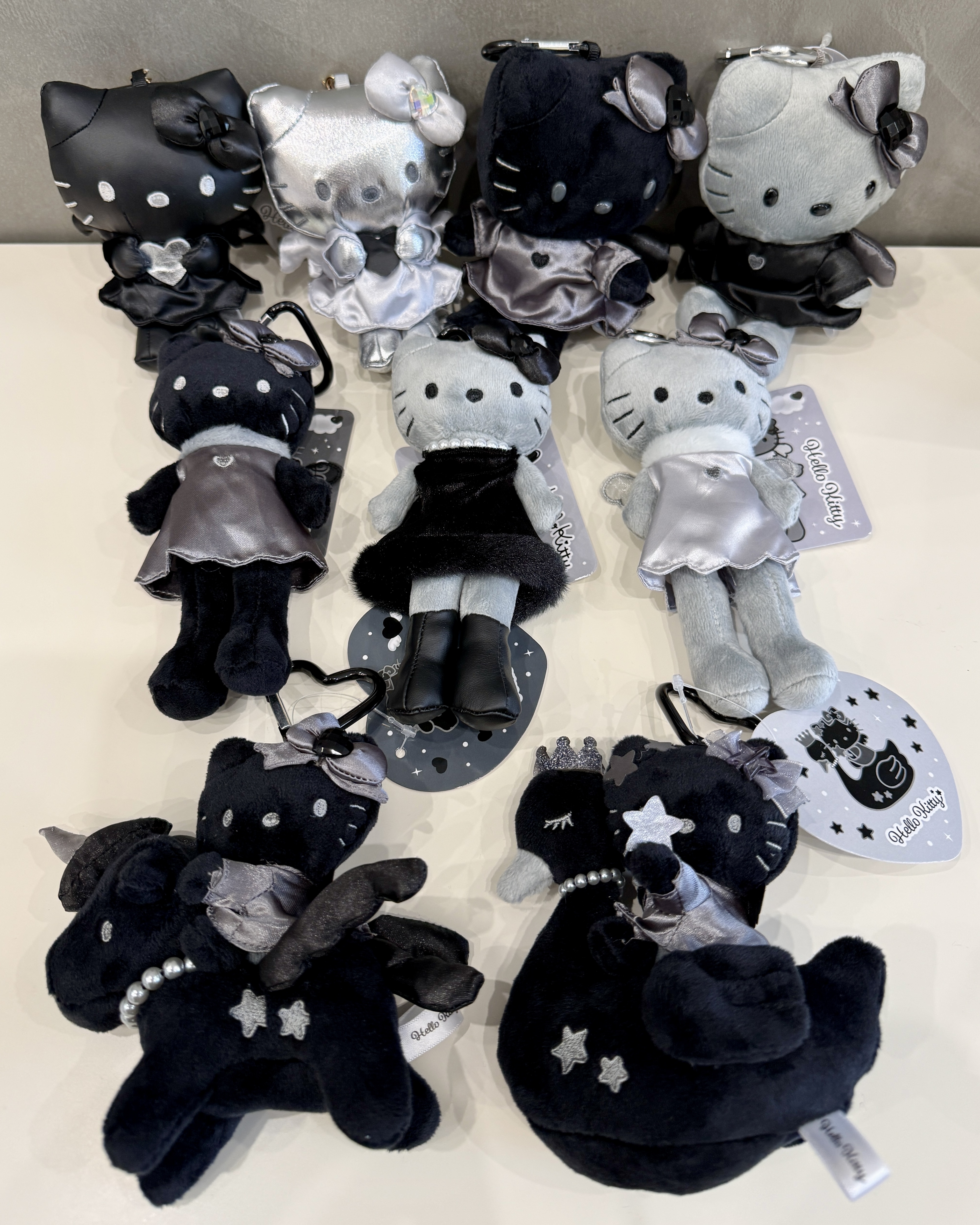 <現貨> 🇯🇵三麗鷗Nic Hello Kitty黑天使系列吊飾#長腿Kitty