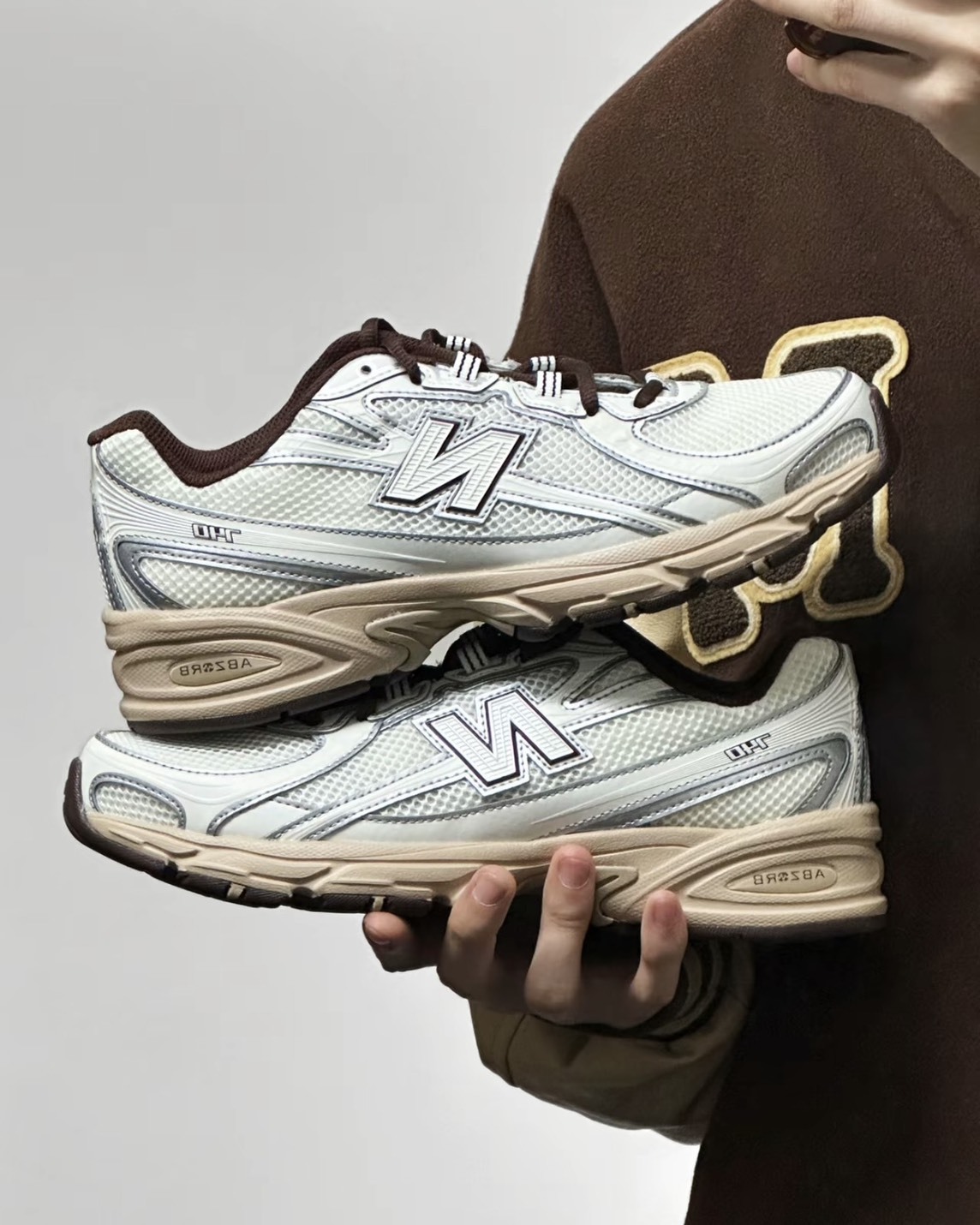 <抱意思...折扣太扯>New Balance NB 740 復古 網布 老爹鞋 慢跑鞋 奶油栗子