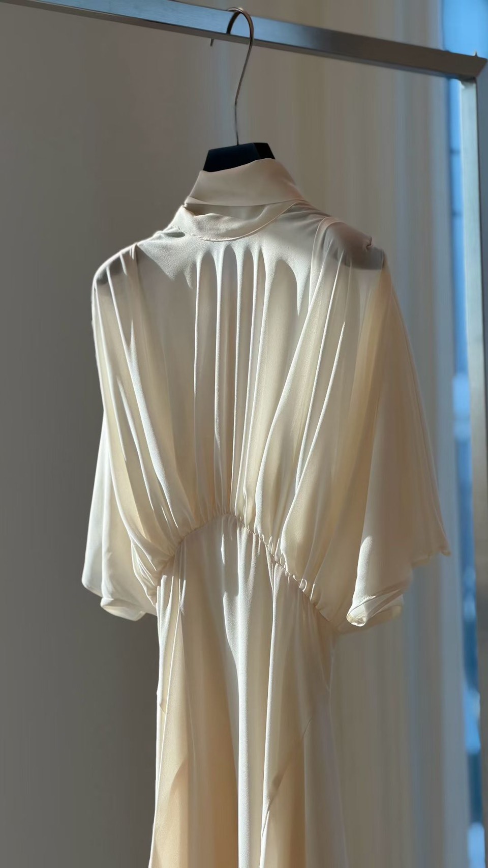 仙女氣息浪漫細褶收腰長洋裝-S-M (Elegant & Love)