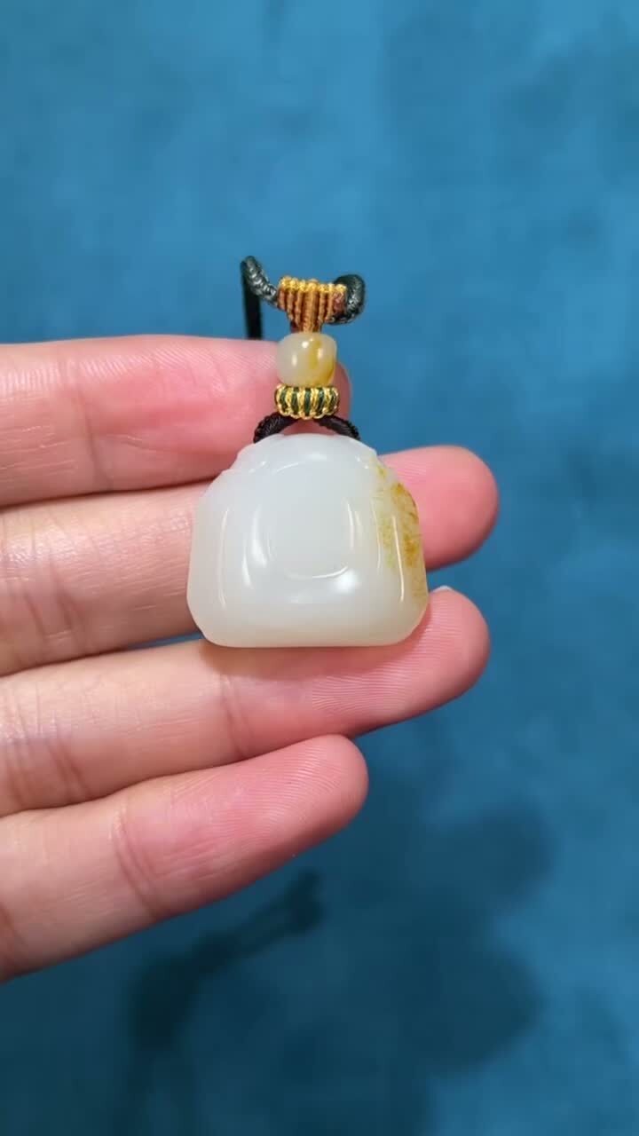 123237 和田玉籽料仿古平安鎖灑金皮寶寶吊墜