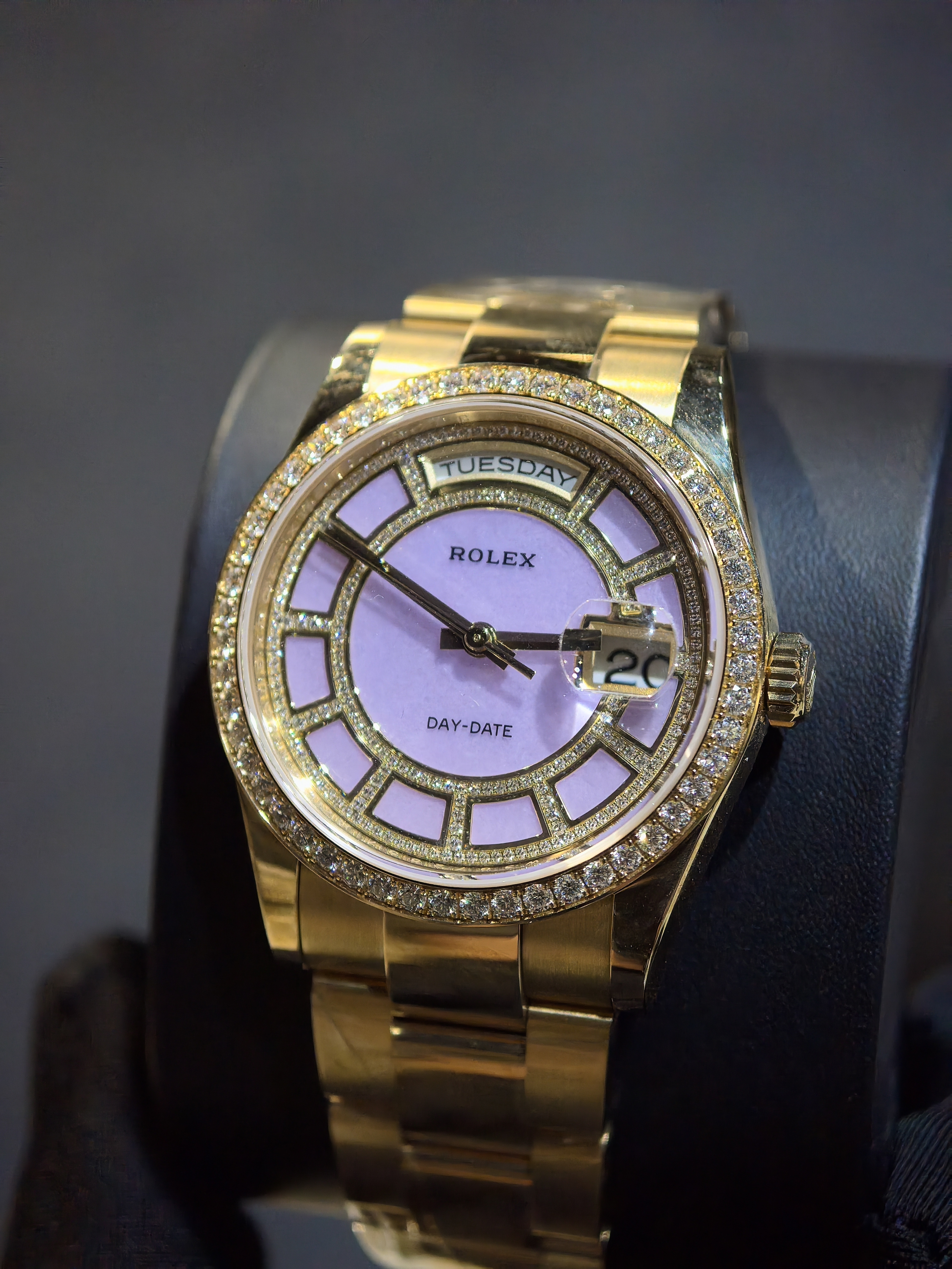 BRAND NEW ROLEX 118348 PURPLE DIAMOND SET DIAL DAY-DATE YELLOW GOLD PRESIDENT 36 MM