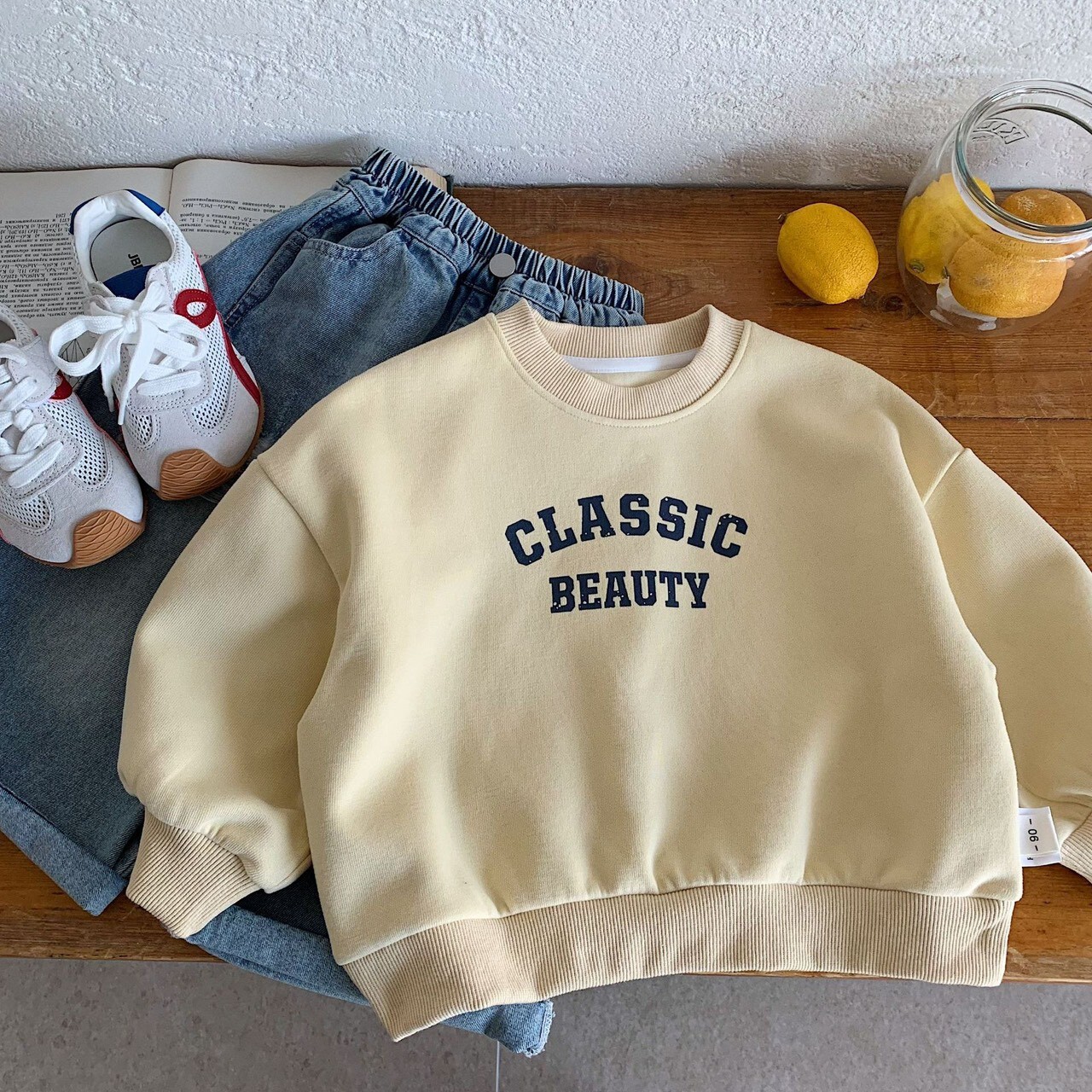 三色ᝰ圓領大學TEE