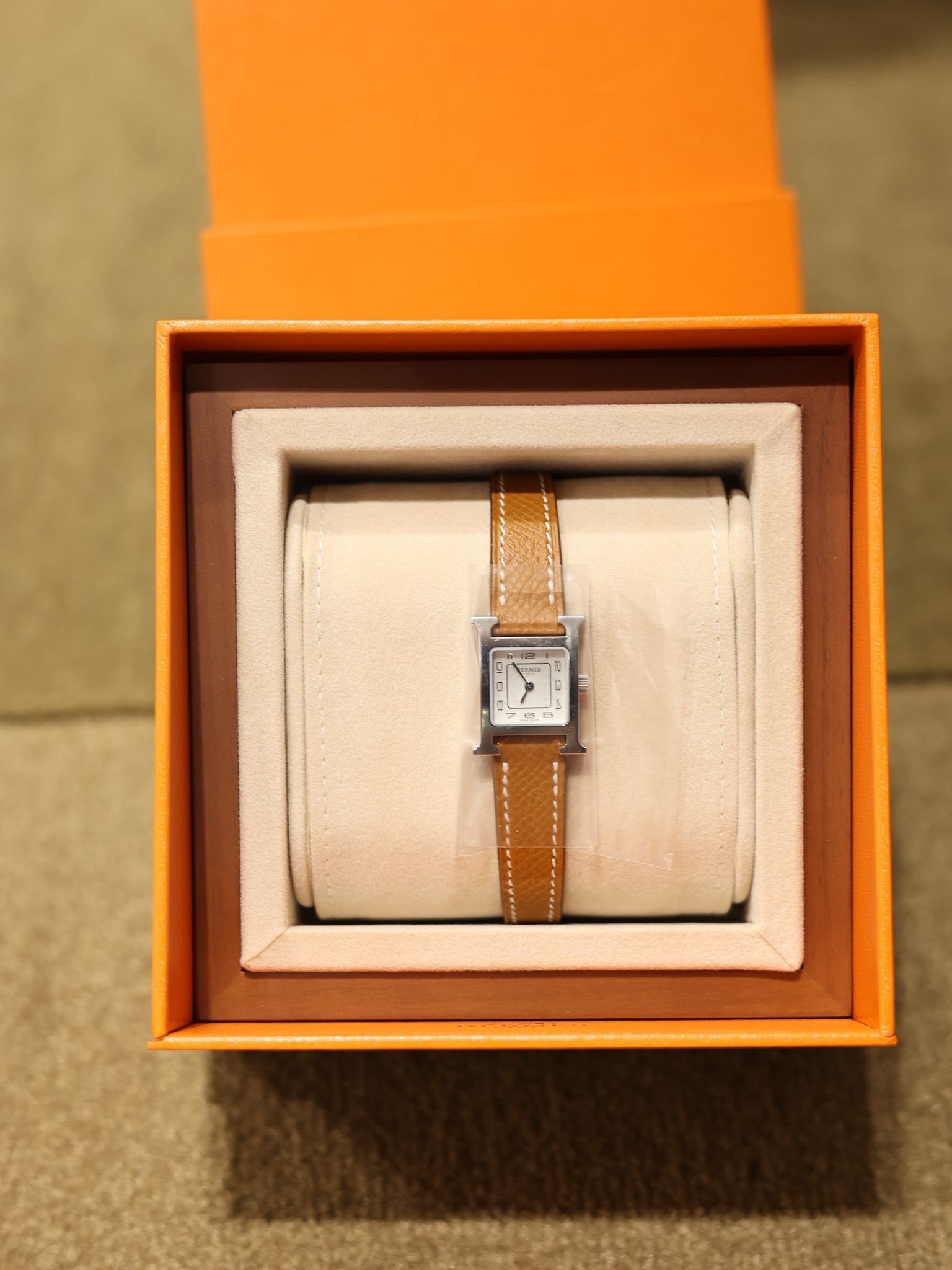 Heure H 21mm 37 gold ck epsom