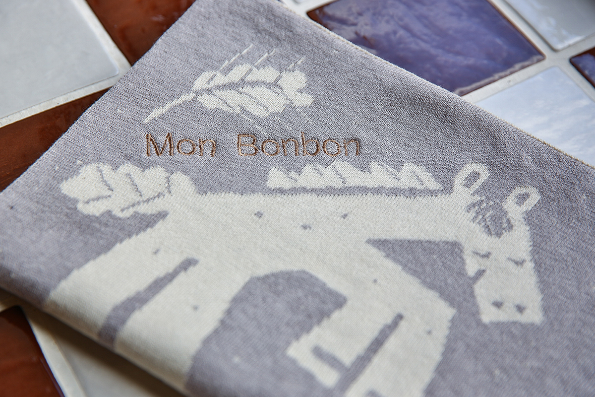 COFUCU 馬年有機棉針織雙面毯-雲灰 (客製化姓名刺繡)