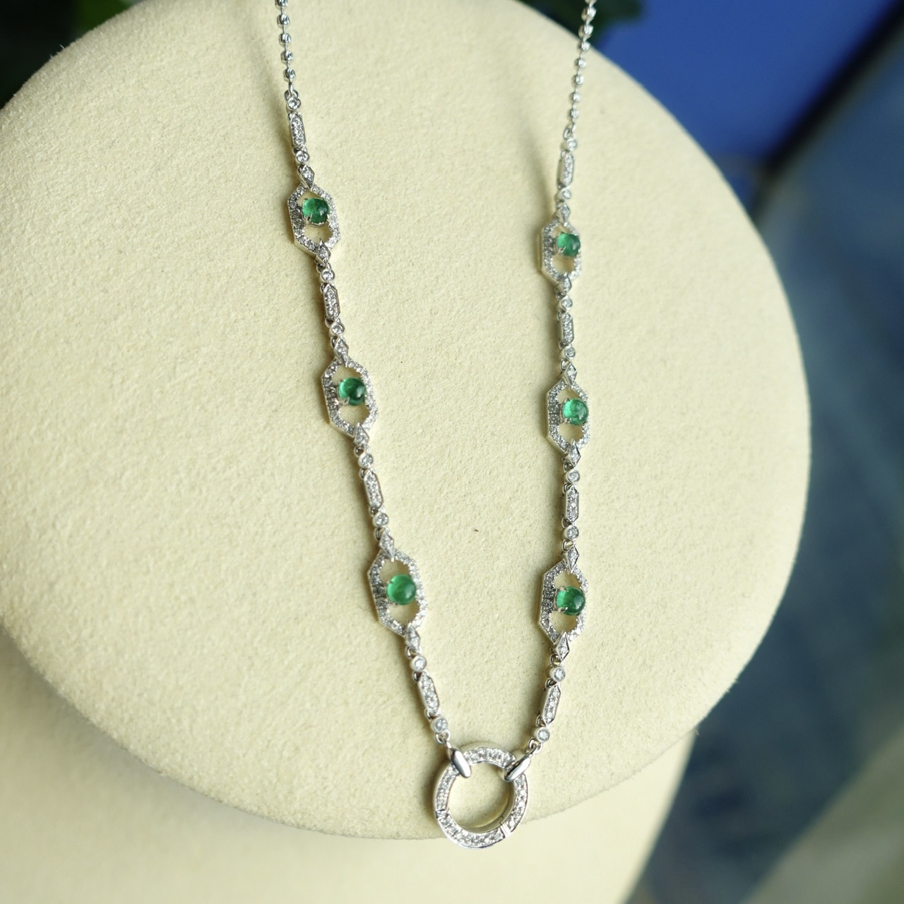 18K Gold Cabochon Emeralds Necklace with Diamonds setting