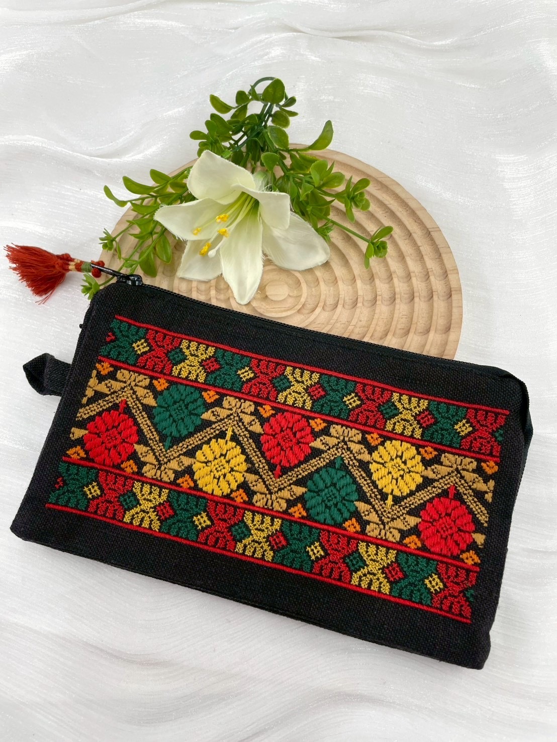 No.11刺繡圖騰手提包長22cm寬14cm