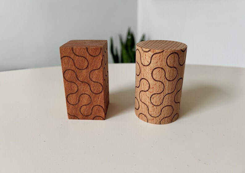 Dusen Dusen-木質調味罐，將單純樸實的調味罐稍加點綴外貌，不單調乏味，也不過於花俏