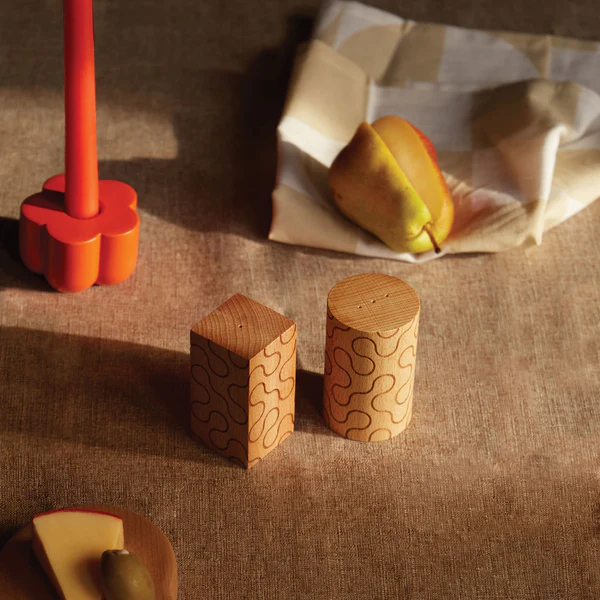 Dusen Dusen-木質調味罐，簡約的設計風格，卻不失Dusen Dusen的經典韻味。