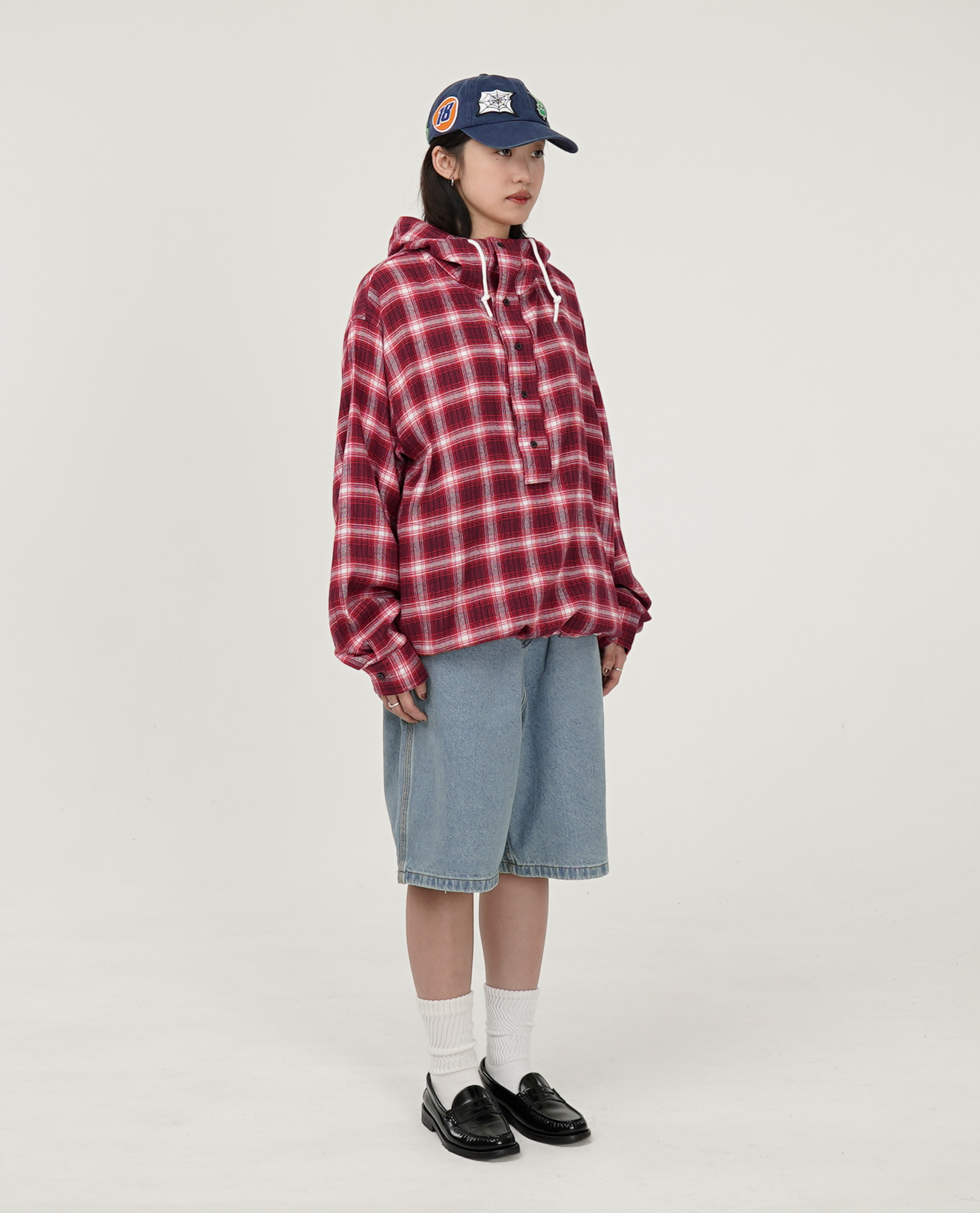 格紋半釦下可縮連帽套頭上衣