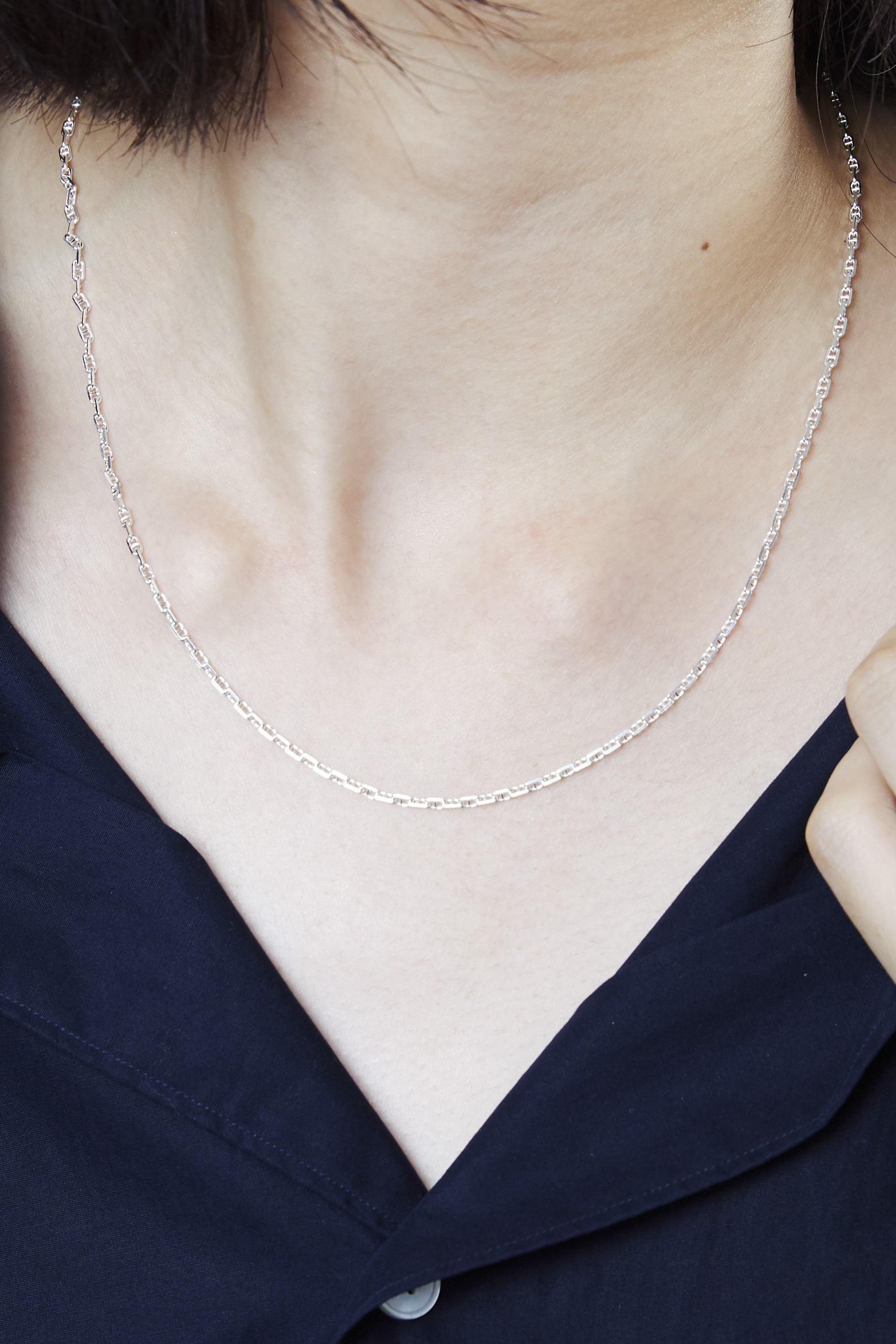 XOLO JEWELRY TINY SOLID ANCHOR LINK NECKLACE