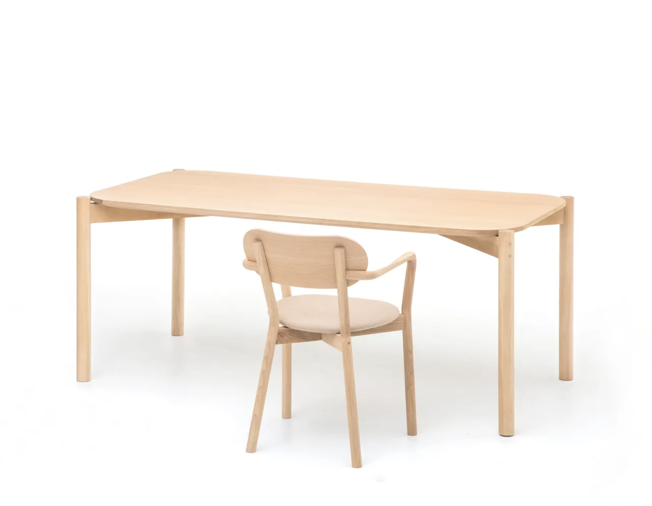 Castor Table 180 餐桌