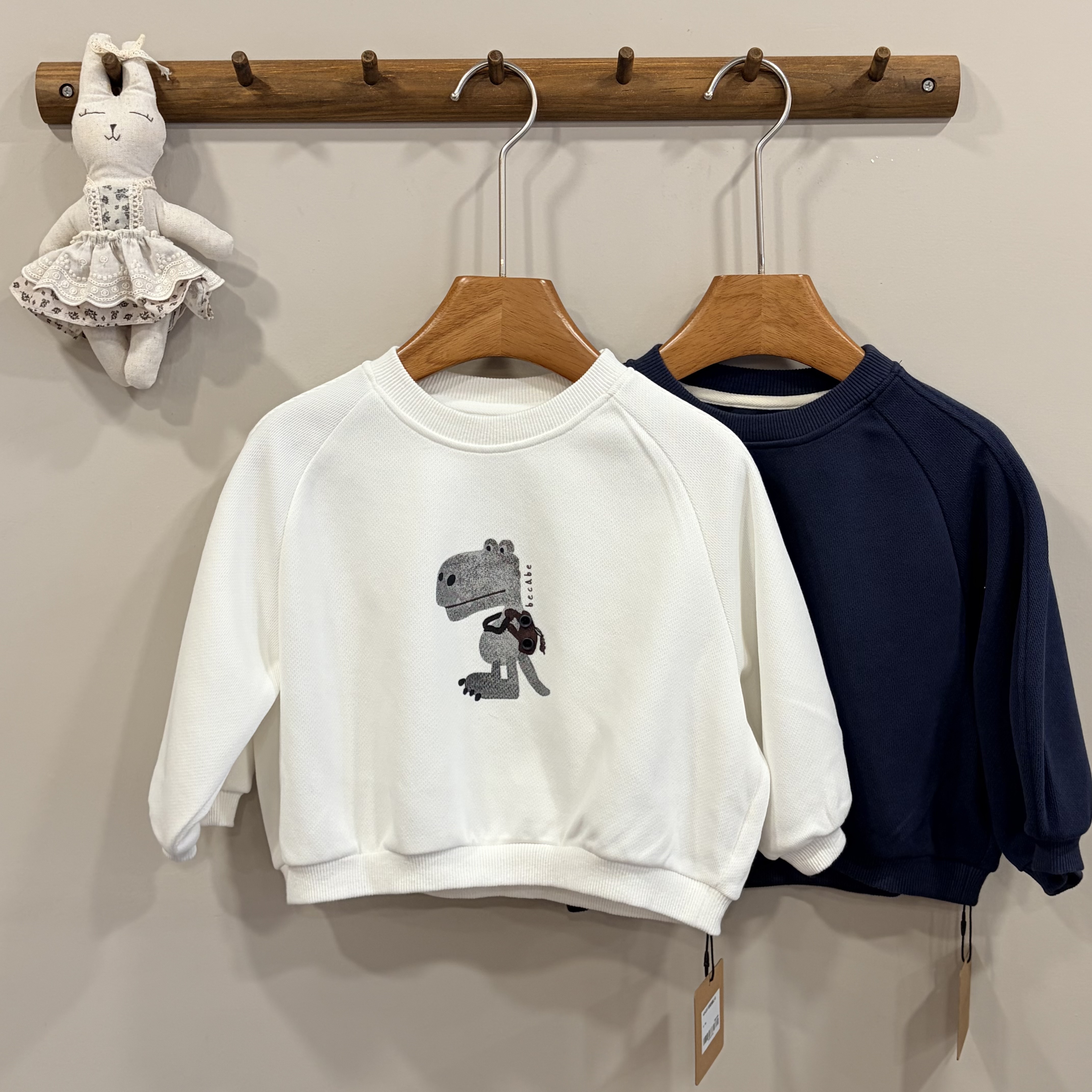 A04207質感插圖上衣