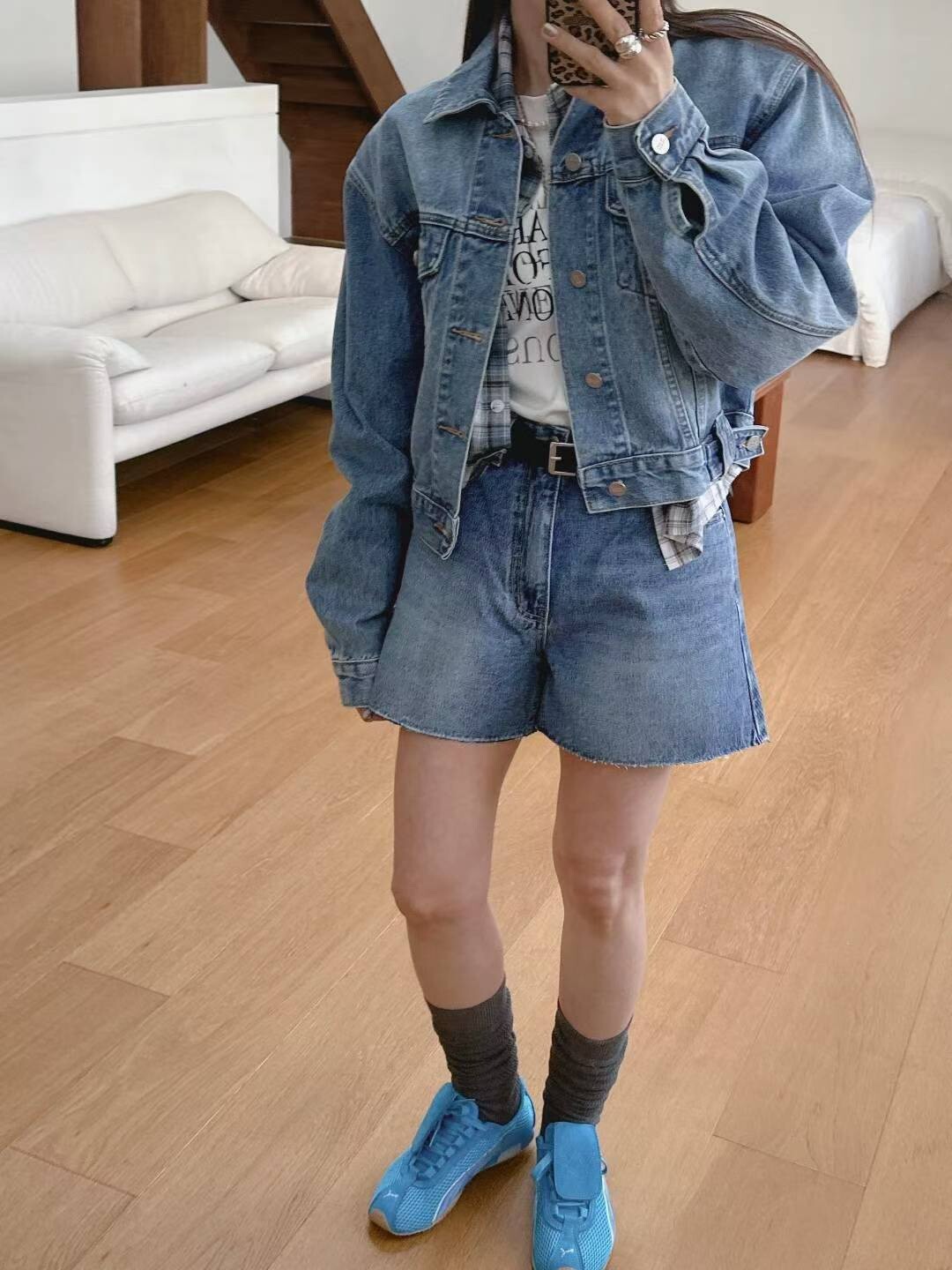 不收邊Ａ字牛仔短褲