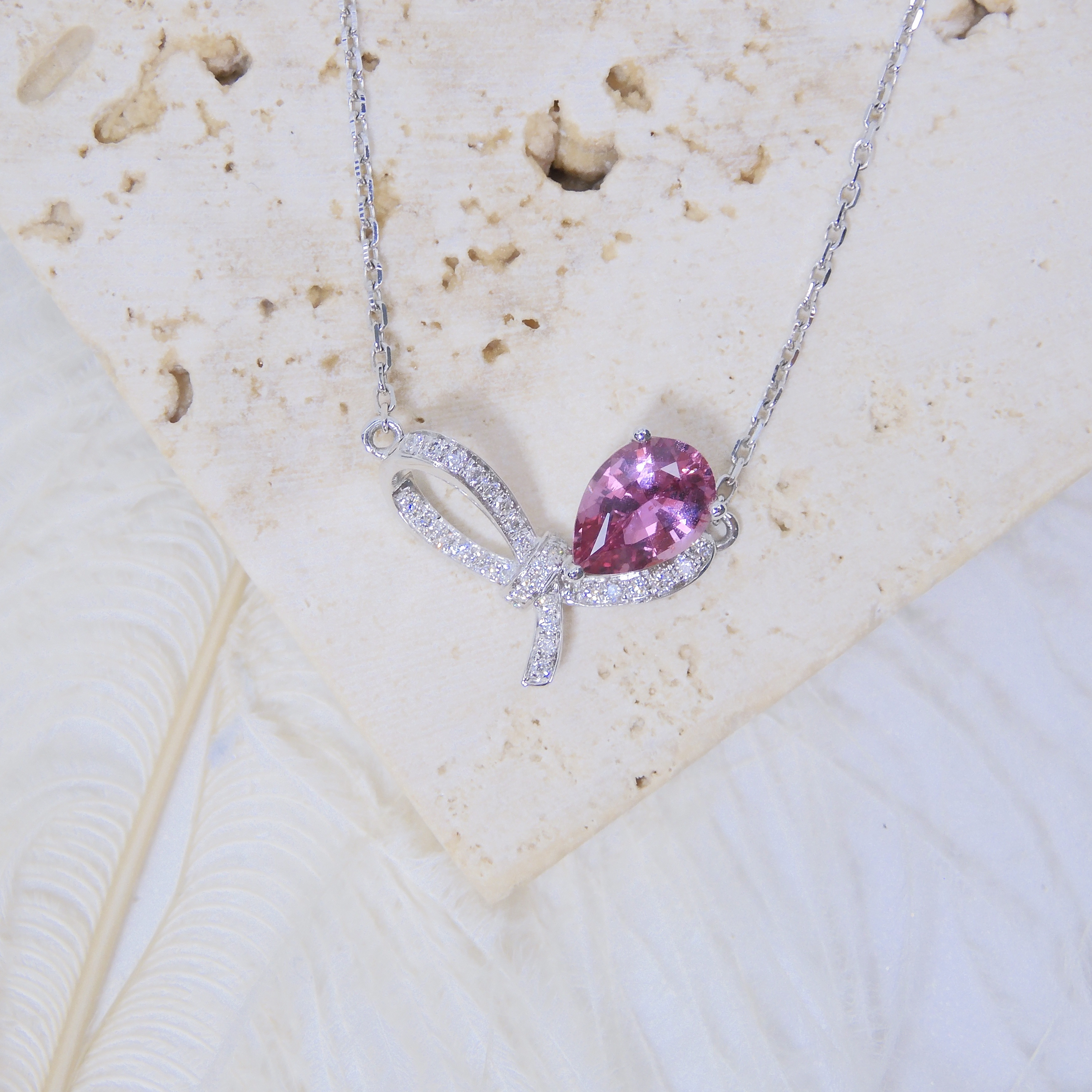 18K金 1.33ct 粉紅藍寶石項鏈 (配證書)