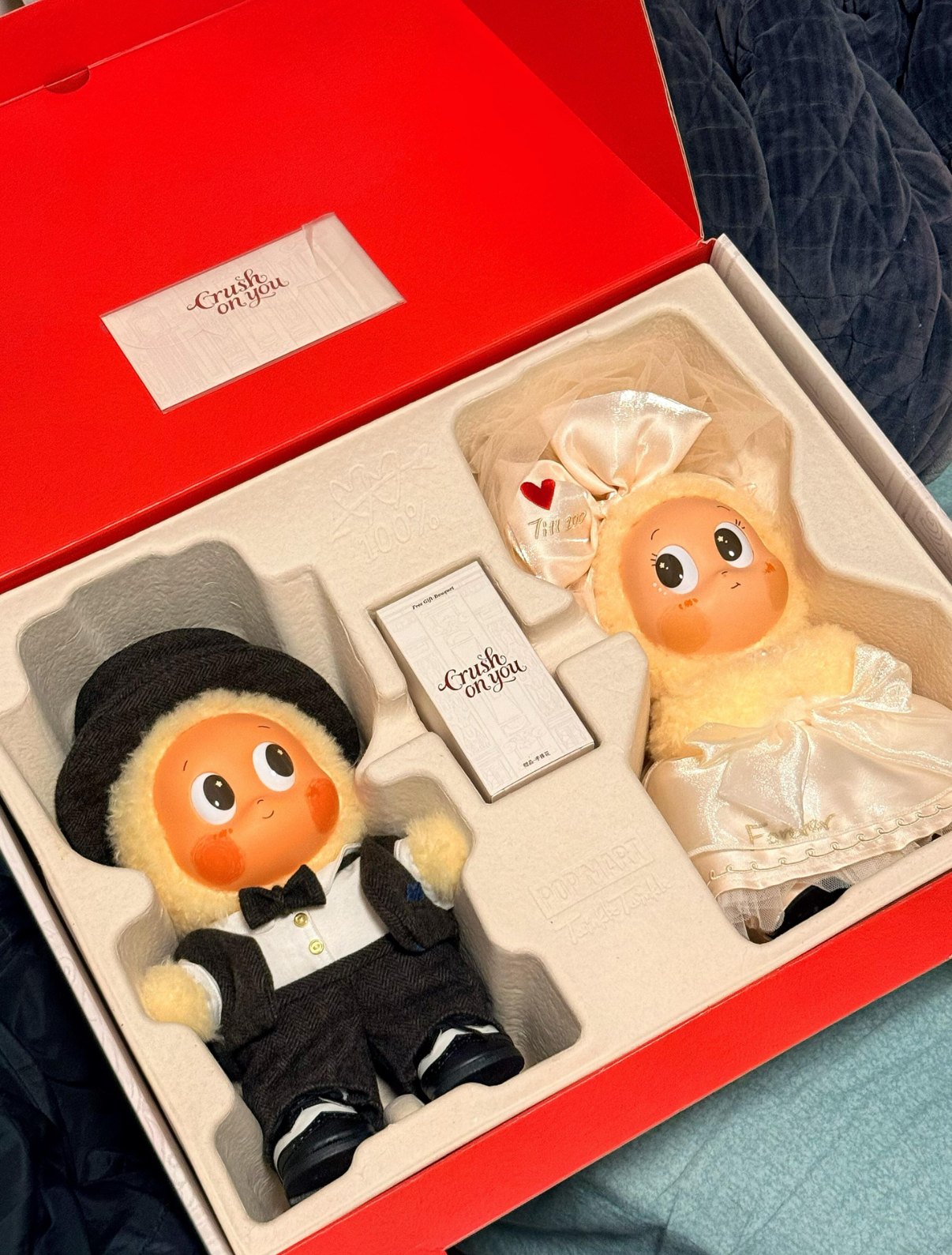 POPMART 泡泡瑪特 情人節限定 星星人 怦然星動系列 糖膠毛絨公仔禮盒 婚紗 西裝 毛絨娃娃 (兩隻一對 不拆賣) /預購