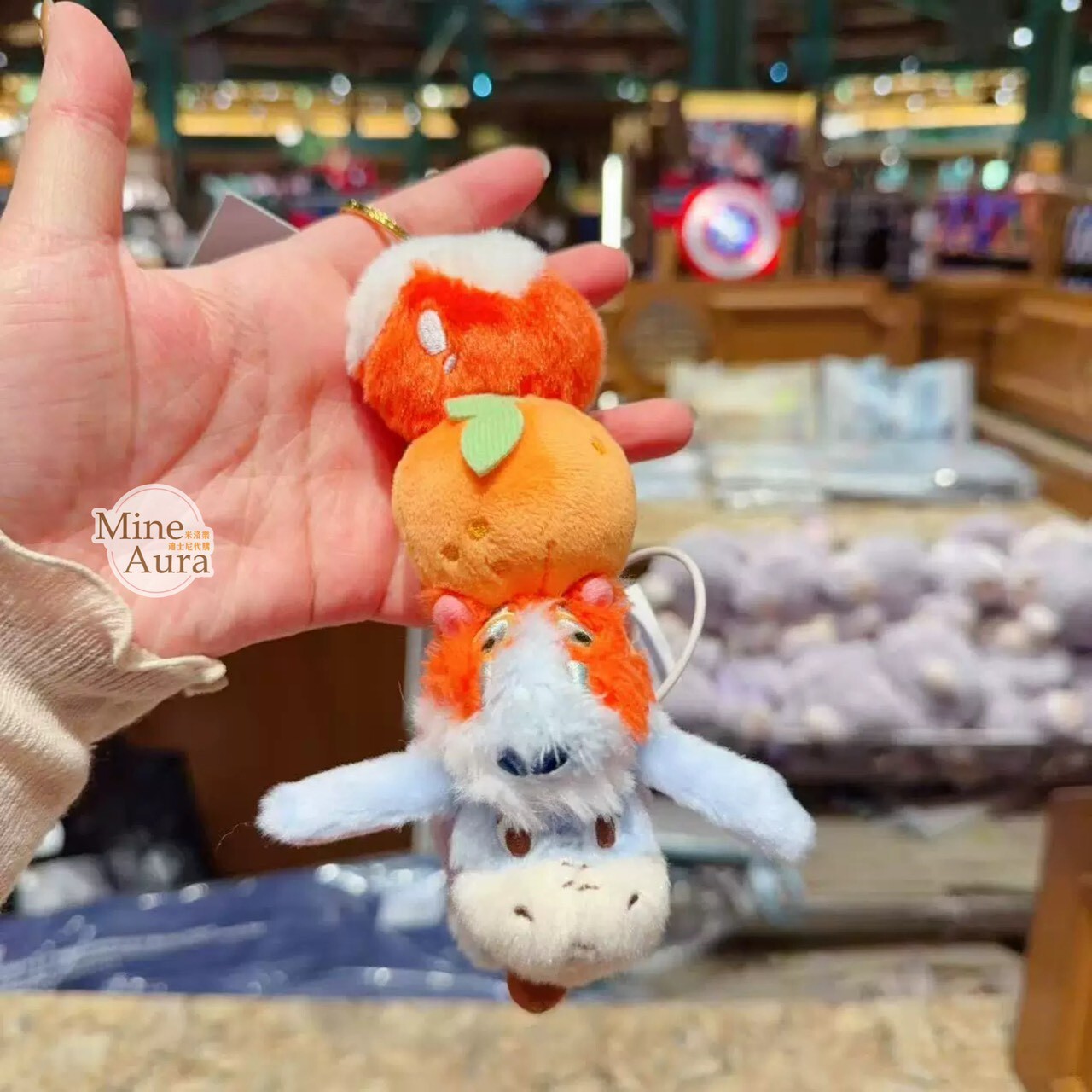 2026 新春 小熊維尼和朋友們系列 屹耳 Eeyore 糖葫蘆造型 絨毛 鑰匙圈 吊飾 -上海迪士尼樂園