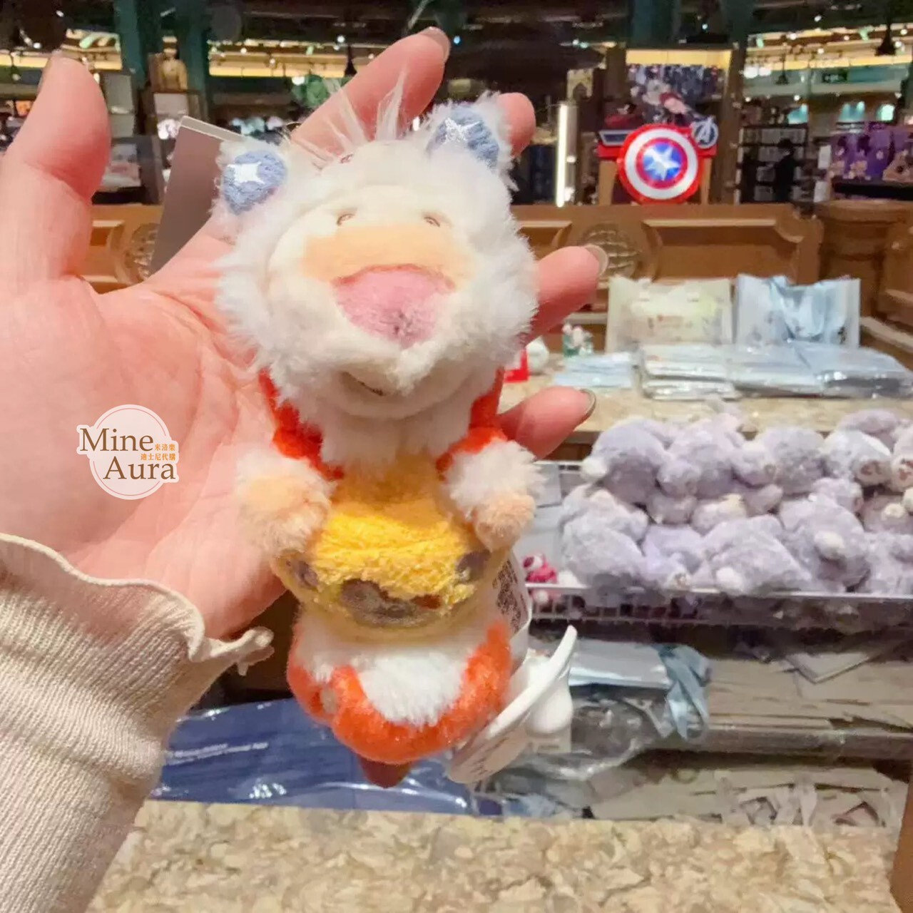 2026 新春 小熊維尼和朋友們系列 跳跳虎 Tigger 糖葫蘆造型 絨毛 鑰匙圈 吊飾 -上海迪士尼樂園