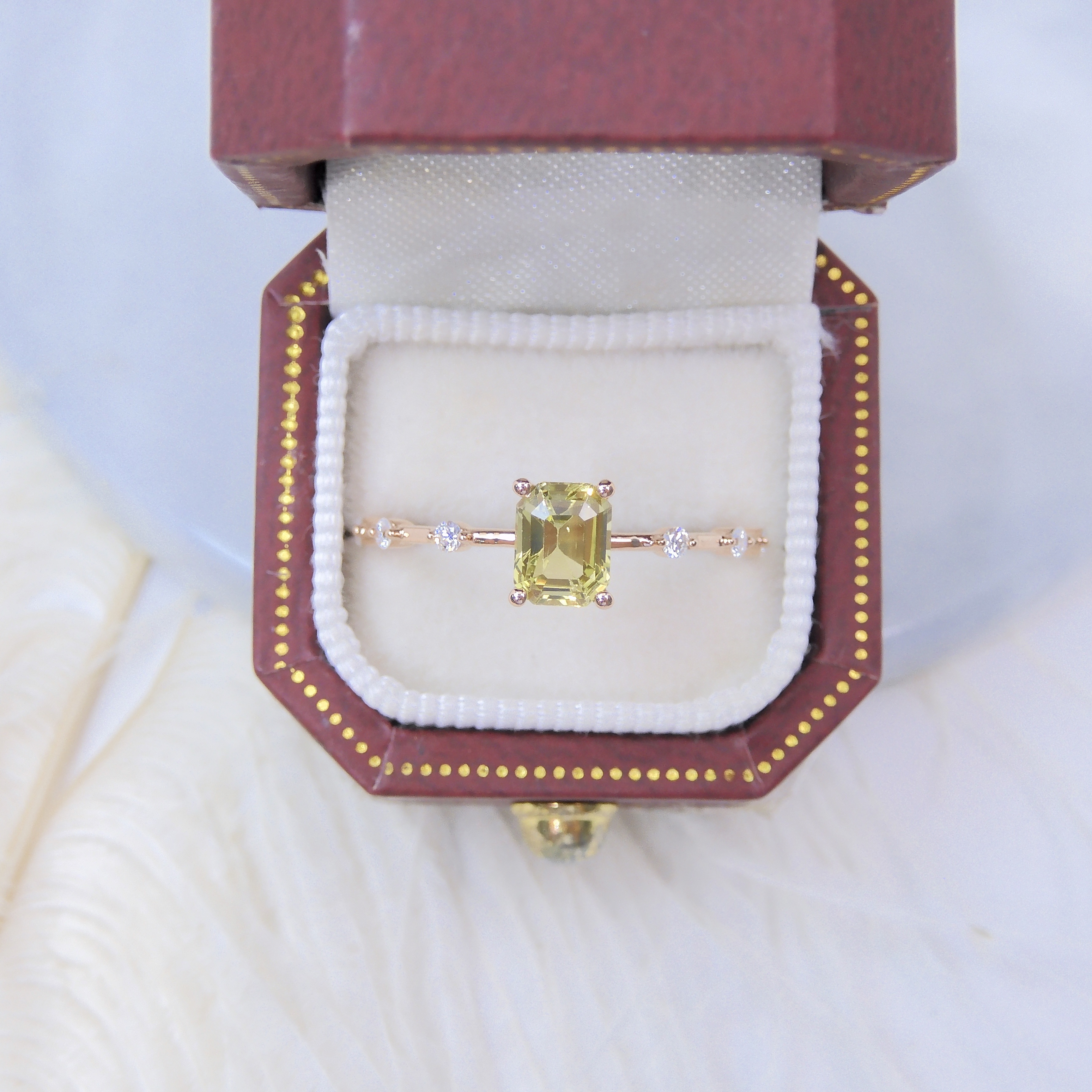 訂製 18K 金 1.02ct 金綠寶石戒指