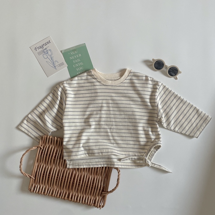 側綁帶條紋上衣