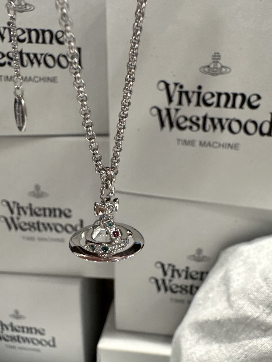VIVIENNE WESTWOOD 西太后 NEW PETITE ORB 土星 球型 手鍊