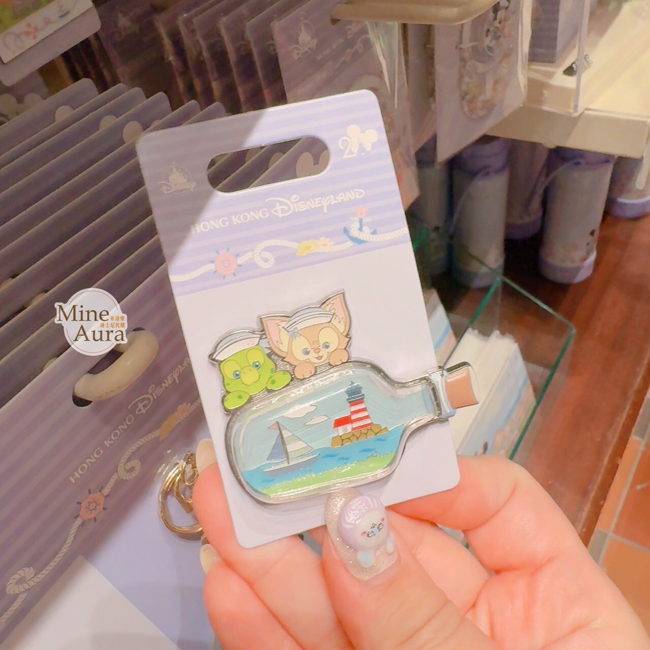 2026 春日啟航 傑拉托尼 畫家貓 Gelatoni 可琦安 餅乾 CookieAnn 水瓶 燈塔造型 徽章 PIN -香港迪士尼樂園